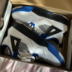 Air Jordan’s 4 Retro PRESCHOOL (boys) feel free to send offers